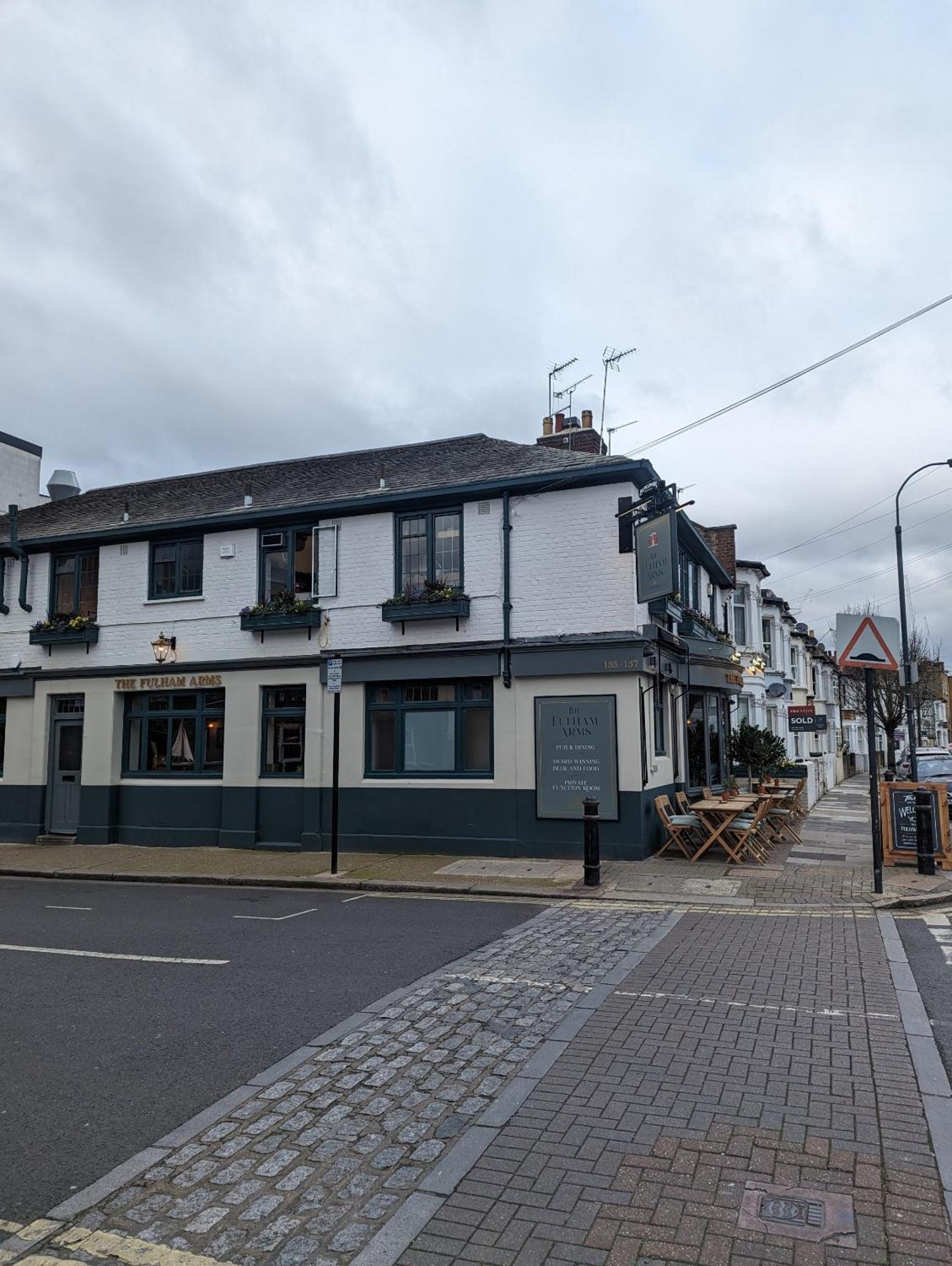 Вилла 46A Broughton Road Fulham Лондон Экстерьер фото