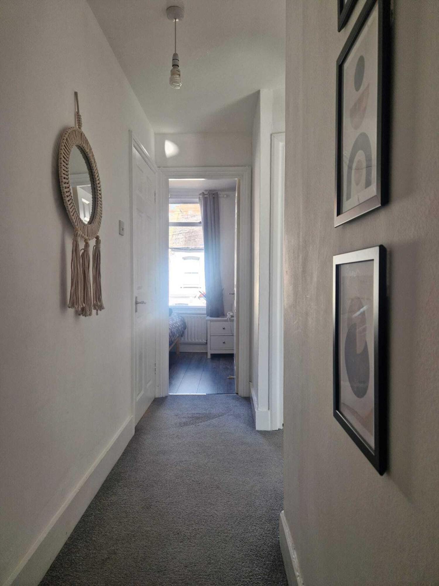 Вилла 46A Broughton Road Fulham Лондон Экстерьер фото